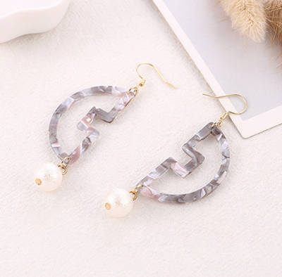 Exotic Style Pearl Drop Earrings with Geometric Acetate